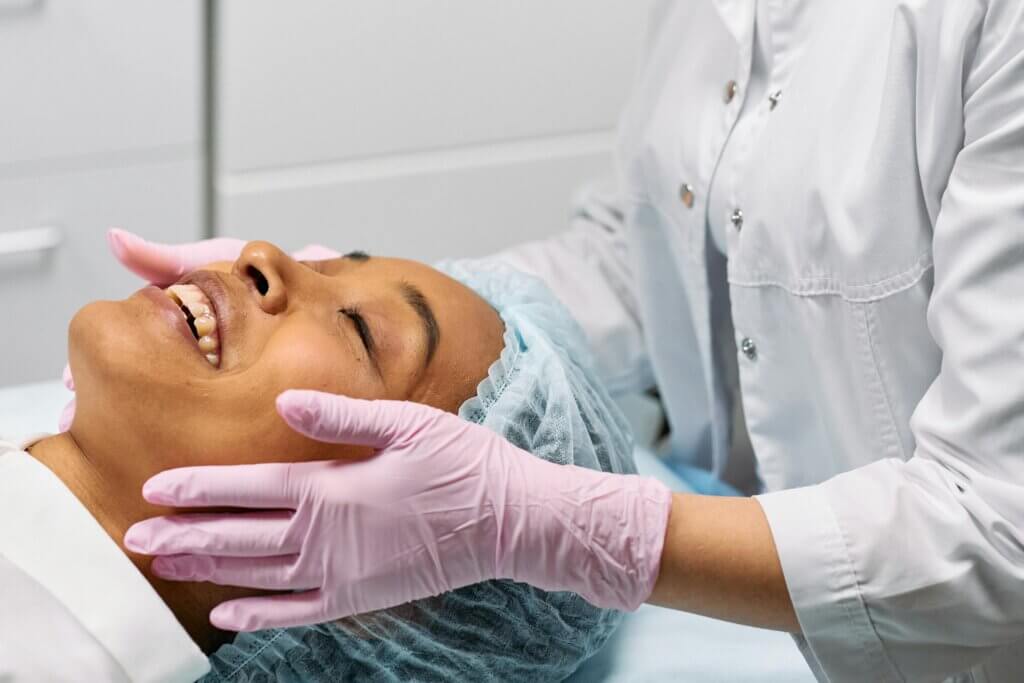 Luxury Medspa NYC & Miami: Advanced Skin & Body Treatments at Derm Artisan