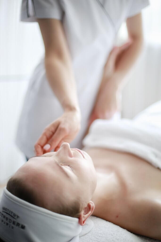 Non-Surgical Facial Balancing: Achieve Natural Harmony and Proportion Without Surgery 1 Non-Surgical Facial Balancing: Achieve Natural Harmony and Proportion Without Surgery